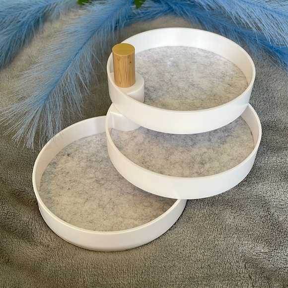 Tiered Catchall Tray - The2Bandits - White - NEW - Picture 1 of 9